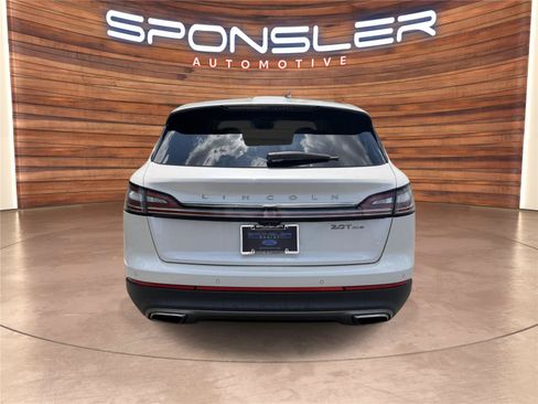 Used 2019 Lincoln Nautilus Reserve AWD/4WD image 6