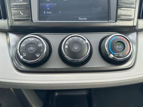 Used 2015 Toyota RAV4 LE FWD image 20