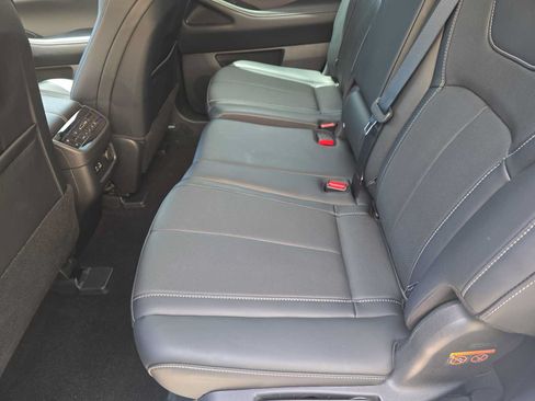 Used 2023 INFINITI QX60 Pure w/ Cargo Package FWD image 13