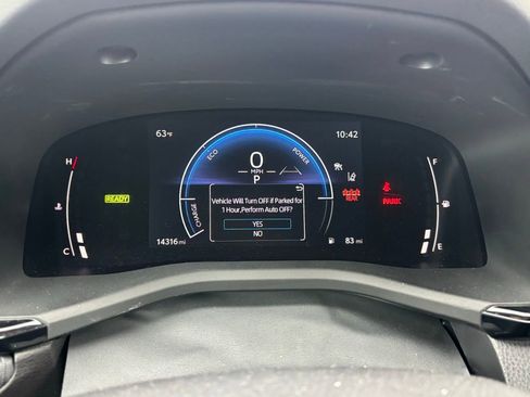 Used 2025 Toyota Camry SE image 15