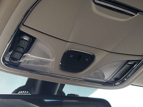 Used 2016 Jeep Cherokee 75th Anniversary AWD/4WD image 22