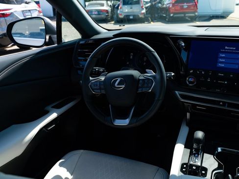 Used 2023 Lexus RX 350 w/ Accessory Package (Z1) AWD/4WD image 9