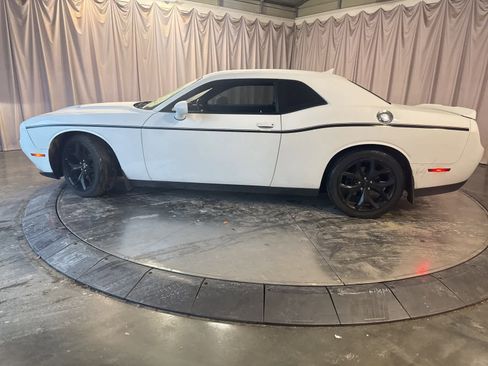 Used 2018 Dodge Challenger SXT Plus image 6