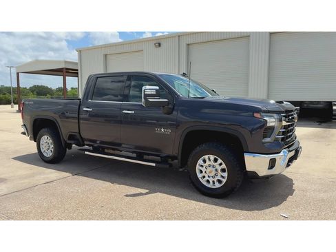 Used 2024 Chevrolet Silverado 2500 LTZ w/ LTZ Texas Edition AWD/4WD image 2