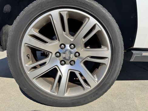 Used 2016 Cadillac Escalade Premium image 25