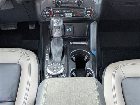 Used 2024 Ford Bronco Wildtrak image 16
