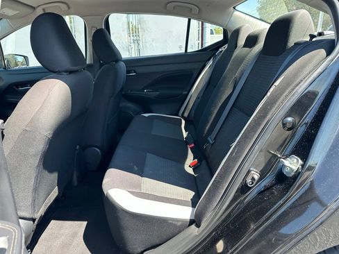 Used 2021 Nissan Versa SV FWD image 7