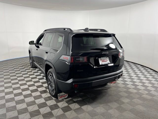 Used 2026 Jeep Cherokee Laredo AWD/4WD image 5