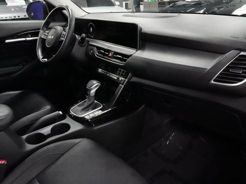 Used 2025 Kia Seltos EX w/ EX Sunroof Package FWD image 31