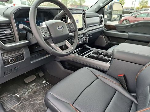 New 2026 Ford F250 Lariat w/ Black Appearance Package AWD/4WD image 7