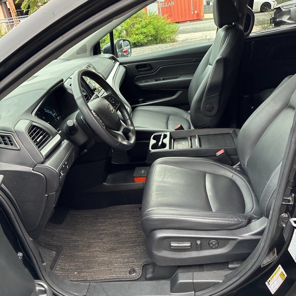 Used 2023 Honda Odyssey EX-L image 6