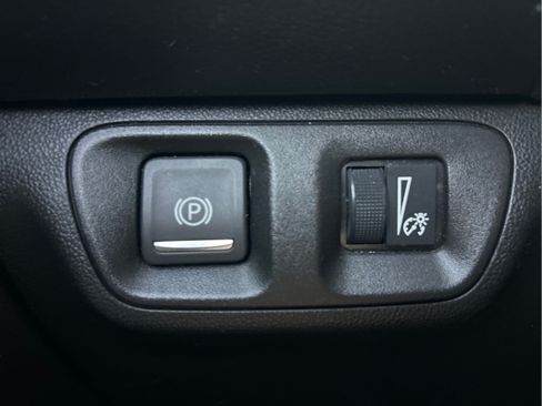 Used 2021 GMC Acadia SLE w/ Driver Convenience Package FWD image 25
