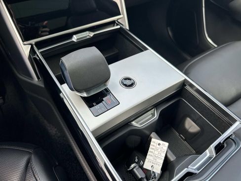 New 2026 Land Rover Range Rover SE AWD/4WD image 17