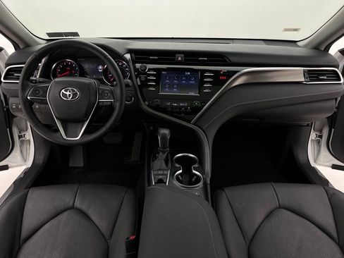 Used 2018 Toyota Camry XSE image 23