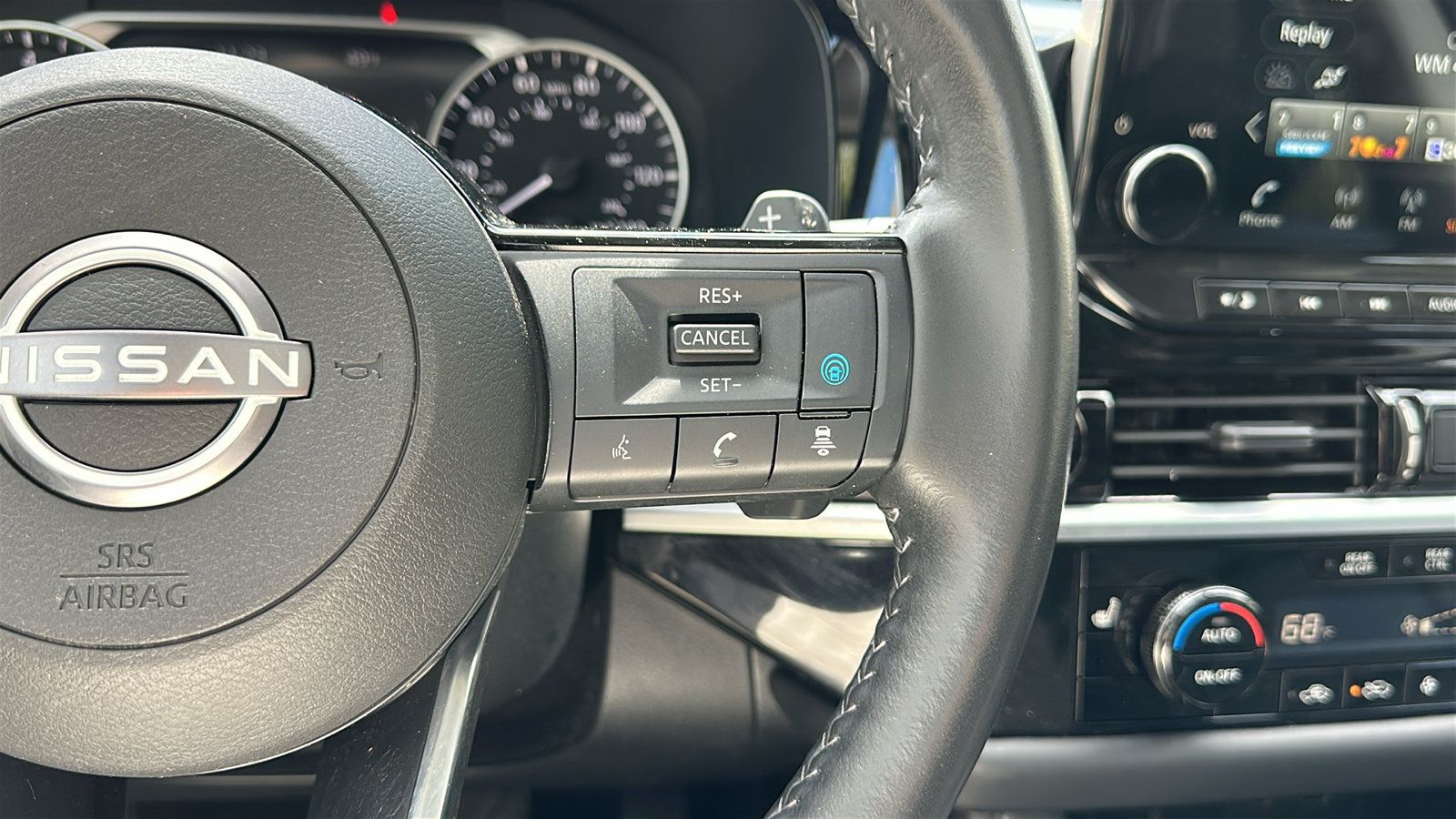 Certified 2024 Nissan Pathfinder SL w/ SL Premium Package AWD/4WD image 16