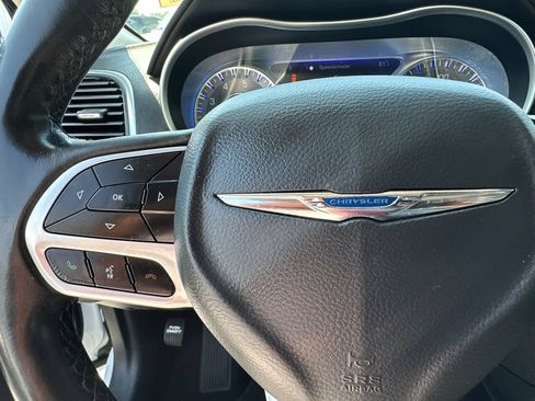 Used 2022 Chrysler 300 Touring L RWD image 25