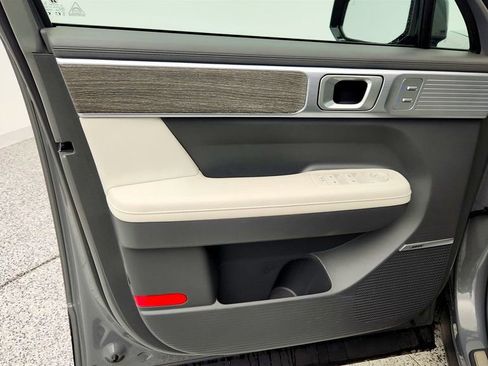 Used 2025 Hyundai Santa Fe Calligraphy AWD/4WD image 11