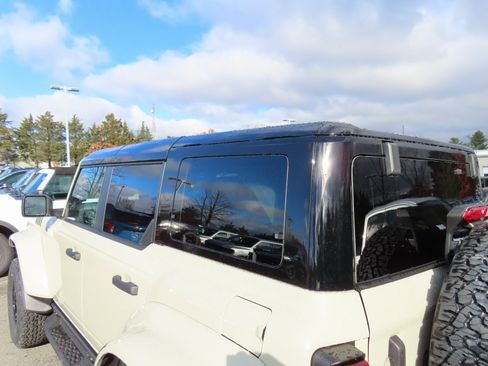 New 2025 Ford Bronco Raptor image 9