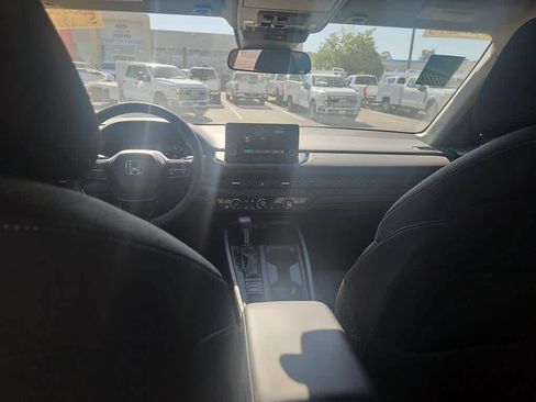 Used 2025 Honda Accord SE image 10