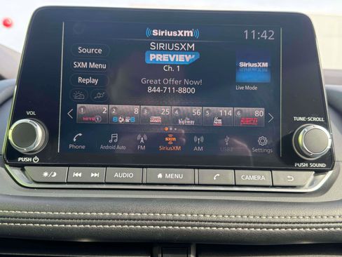 Used 2023 Nissan Rogue SV image 25