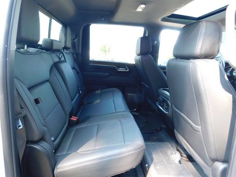 Used 2025 GMC Sierra 2500 Denali w/ Denali Reserve Package AWD/4WD image 4