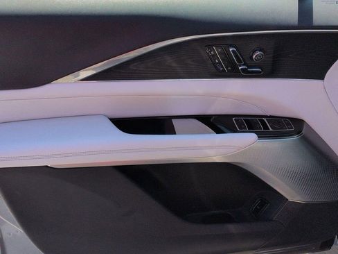 Certified 2024 Cadillac Lyriq Luxury AWD/4WD image 17