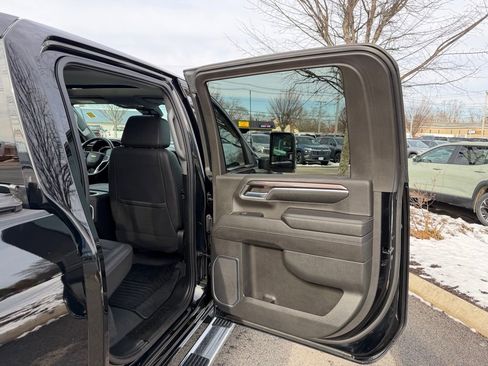 Used 2024 Chevrolet Silverado 2500 LTZ w/ LTZ Plus Package image 20