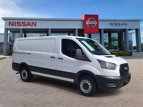 Used 2023 Ford Transit 250 Low Roof image 2