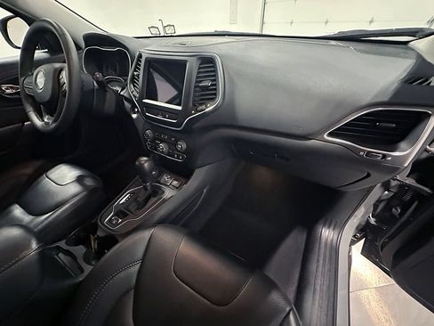 Used 2022 Jeep Cherokee Latitude Lux AWD/4WD image 27