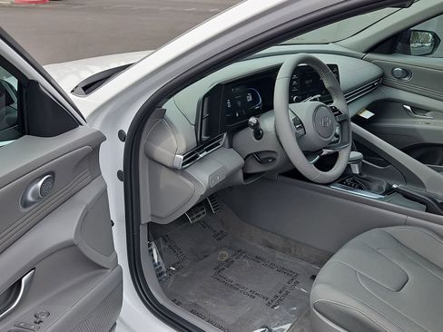 New 2026 Hyundai Elantra SEL Sport Premium FWD image 10