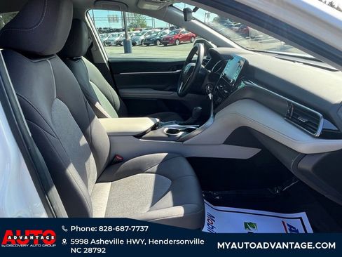 Used 2022 Toyota Camry LE image 27
