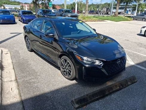 Used 2024 Nissan Sentra SR w/ SR Premium Package FWD image 9