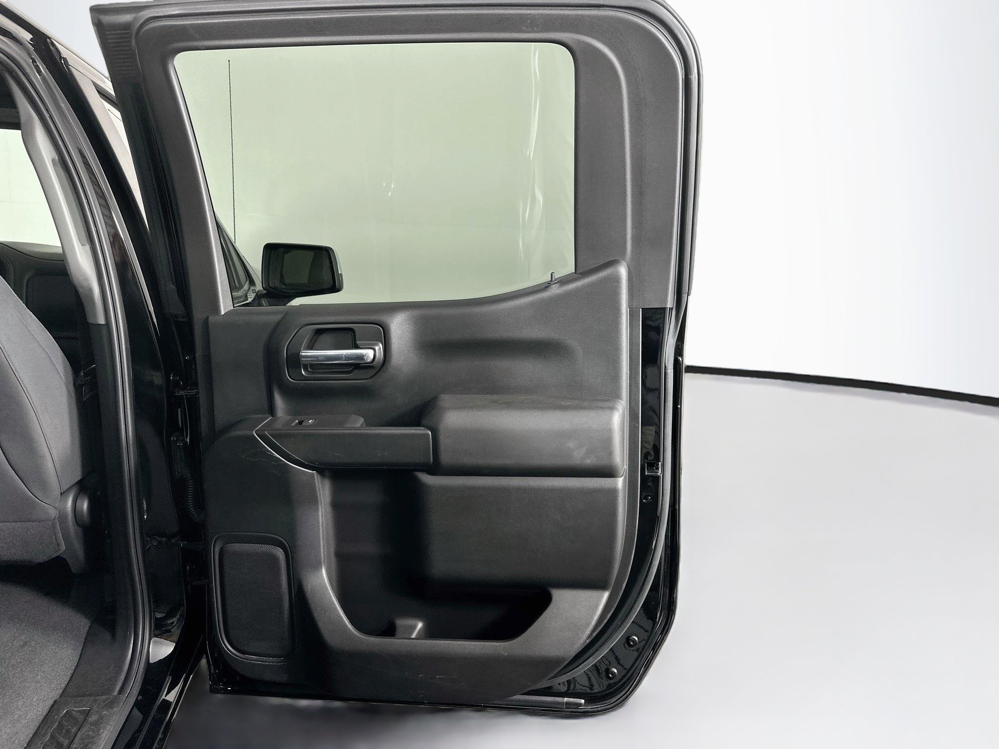 Used 2021 Chevrolet Silverado 1500 LT RWD image 29