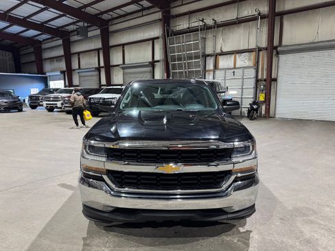 Used 2018 Chevrolet Silverado 1500 LT RWD image 10