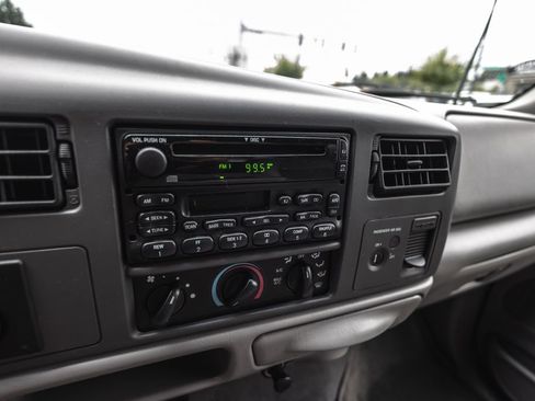 Used 2001 Ford F250 XLT AWD/4WD image 15