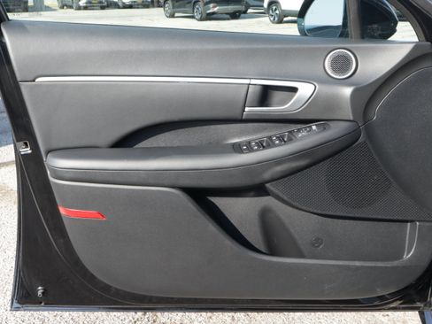 Used 2025 Hyundai Sonata SEL FWD image 13