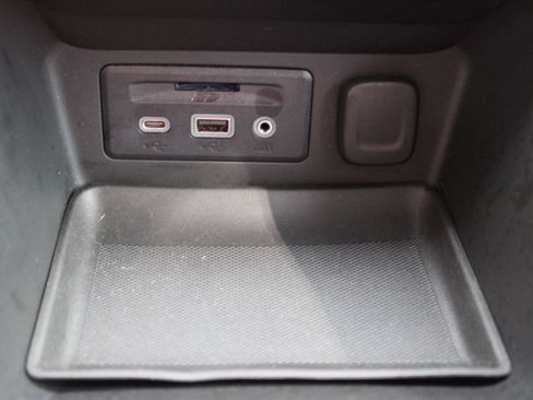 Used 2023 GMC Terrain SLT w/ Elevation Edition FWD image 19