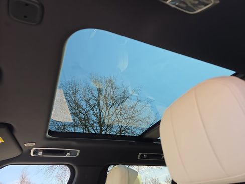 New 2026 Land Rover Range Rover Long Wheelbase SE image 29