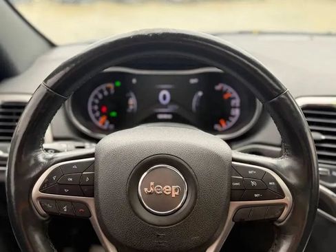Used 2018 Jeep Grand Cherokee Limited AWD/4WD image 14