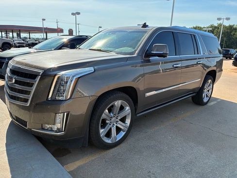 Used 2016 Cadillac Escalade ESV Premium AWD/4WD image 1
