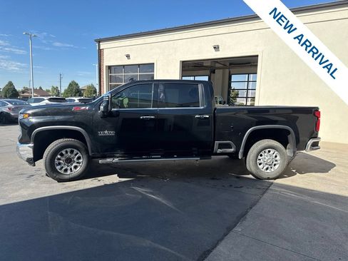 Used 2024 Chevrolet Silverado 2500 LTZ w/ LTZ Texas Edition AWD/4WD image 4