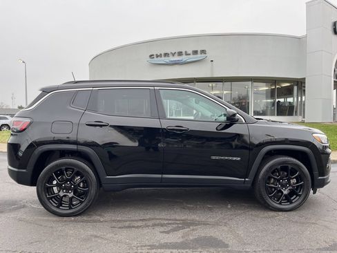 Used 2022 Jeep Compass Latitude w/ Sun and Sound Group image 49