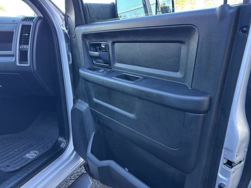 Used 2018 RAM 2500 Tradesman w/ Chrome Appearance Group image 12