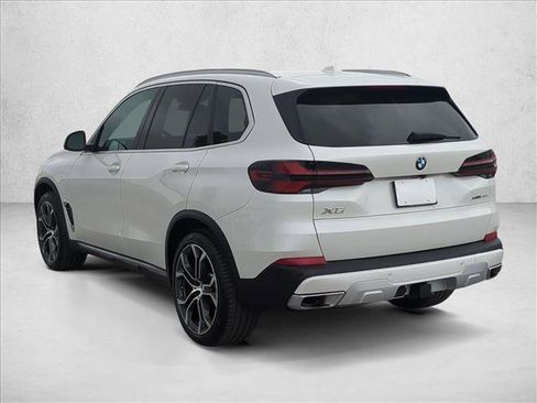 Used 2024 BMW X5 xDrive40i w/ Premium Package image 8