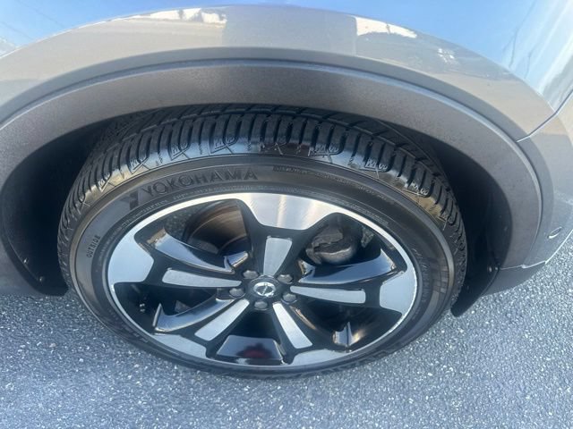 Used 2019 Volvo XC40 T5 Momentum AWD/4WD image 17
