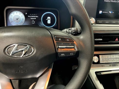 Used 2023 Hyundai Kona SE image 23