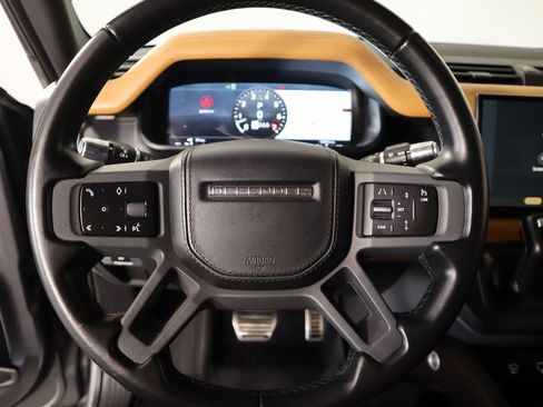 Used 2022 Land Rover Defender 110 X image 3