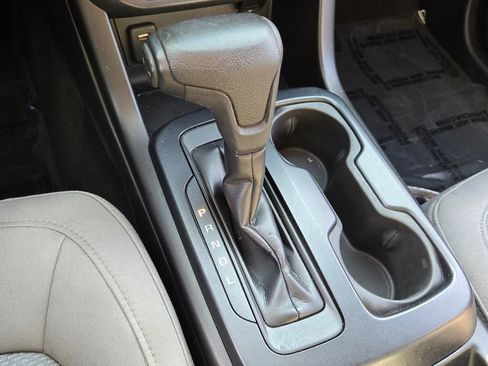 Used 2017 Chevrolet Colorado W/T image 23