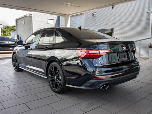 Used 2022 Volkswagen Jetta GLI Autobahn FWD image 12