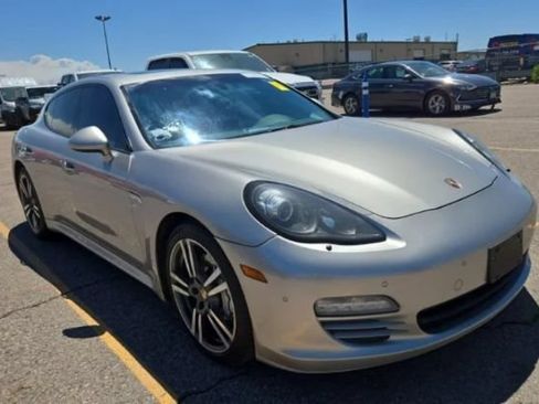 Used 2012 Porsche Panamera 4S image 2